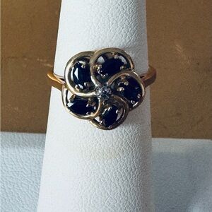 14K Yellow Gold Vintage Floral Sapphire Flower Design Ring size 5.5